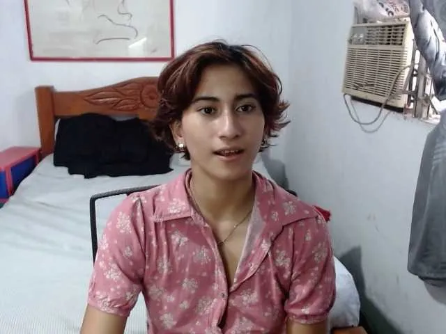 Live sex webcam photo for LadyMilk #276783530