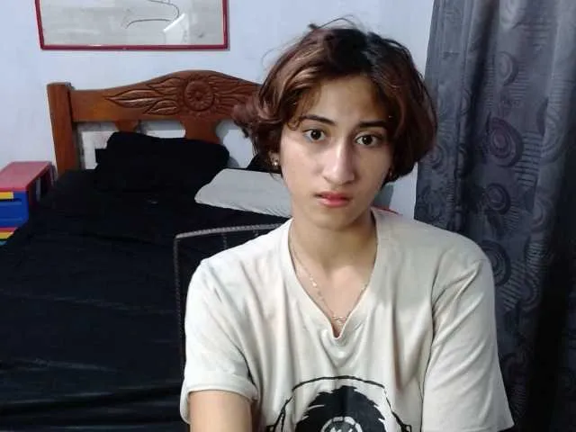 Live sex webcam photo for LadyMilk #276955873