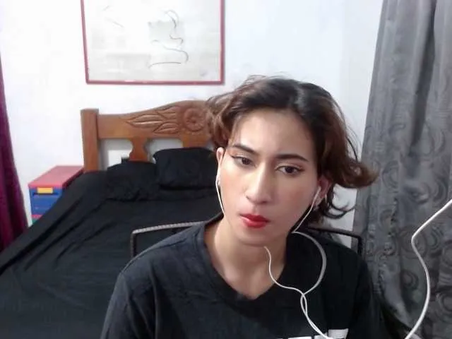 Live sex webcam photo for LadyMilk #277159636