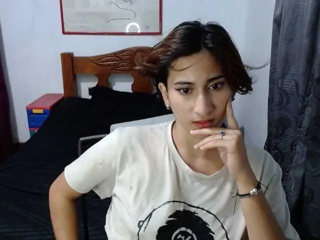 Live sex webcam photo for LadyMilk #277216513