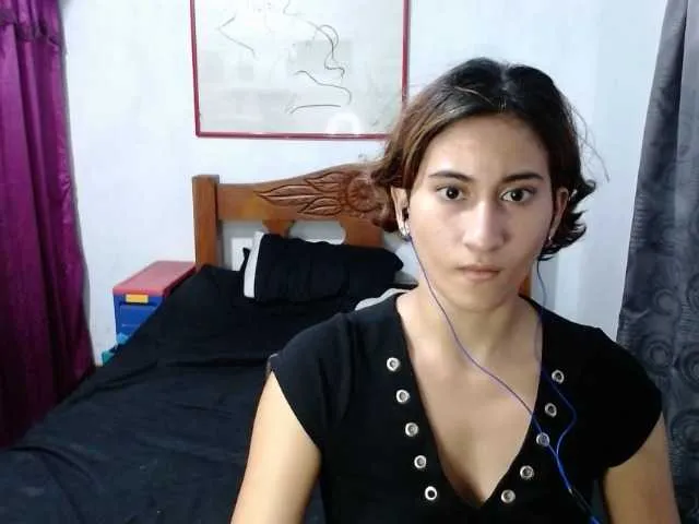 Live sex webcam photo for LadyMilk #277319506