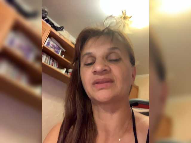 Live sex webcam photo for LadyMona00 #274473254