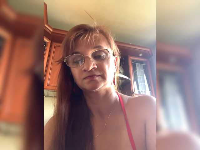 Live sex webcam photo for LadyMona00 #274481499