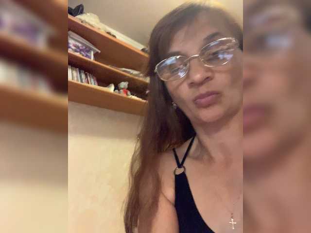 Live sex webcam photo for LadyMona00 #274556229