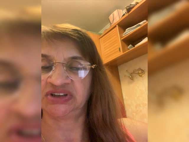 Live sex webcam photo for LadyMona00 #275592153