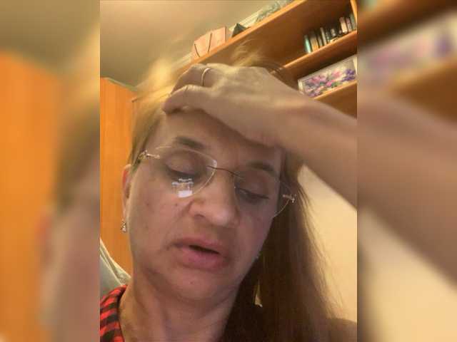 Live sex webcam photo for LadyMona00 #275744742