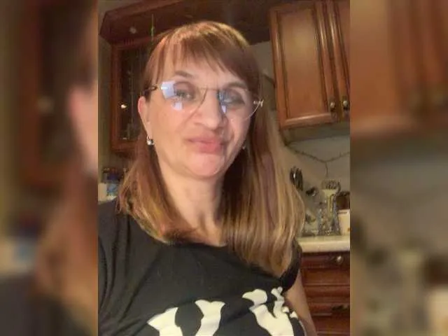 Live sex webcam photo for LadyMona00 #276956743