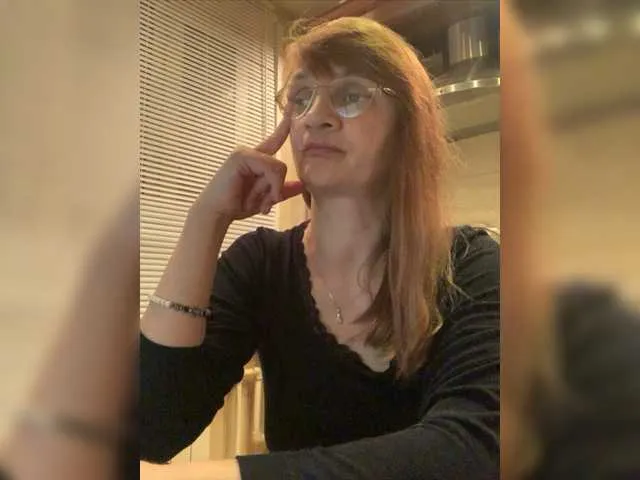 Live sex webcam photo for LadyMona00 #277672685