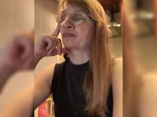 Live sex webcam photo for LadyMona00 #277819353