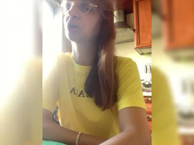 Live sex webcam photo for LadyMona00 #278070010