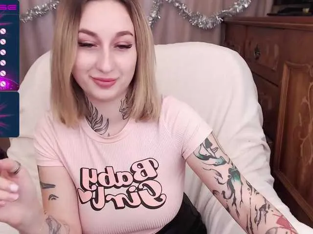 Live sex webcam photo for LadyMoonLight #271791796