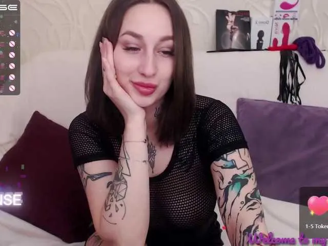 Live sex webcam photo for LadyMoonLight #272107711