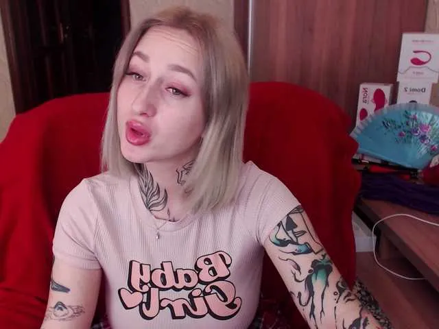 Live sex webcam photo for LadyMoonLight #273619103