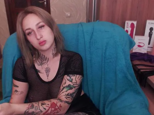 Live sex webcam photo for LadyMoonLight #274115824