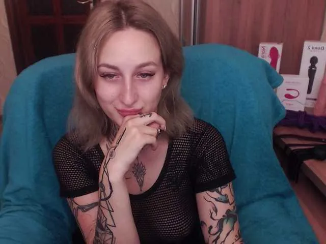 Live sex webcam photo for LadyMoonLight #274134803