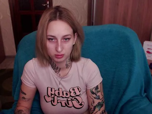 Live sex webcam photo for LadyMoonLight #274520155