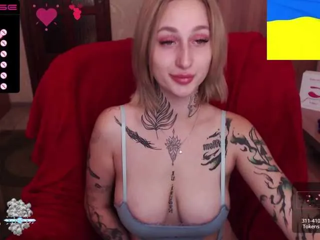 Live sex webcam photo for LadyMoonLight #274583636