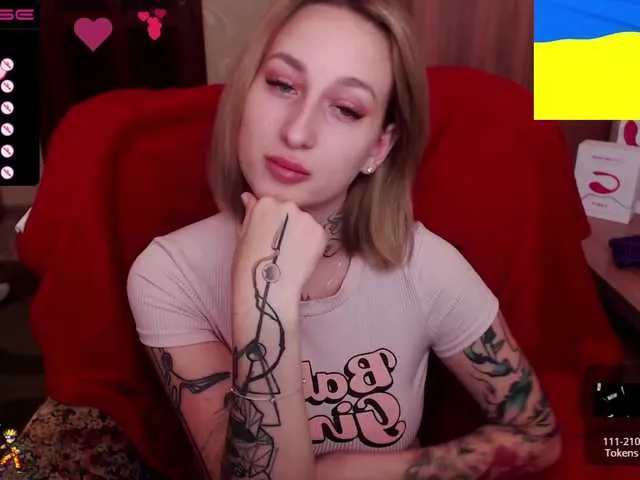 Live sex webcam photo for LadyMoonLight #274601419