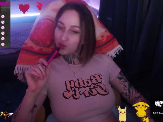 Live sex webcam photo for LadyMoonLight #276013476