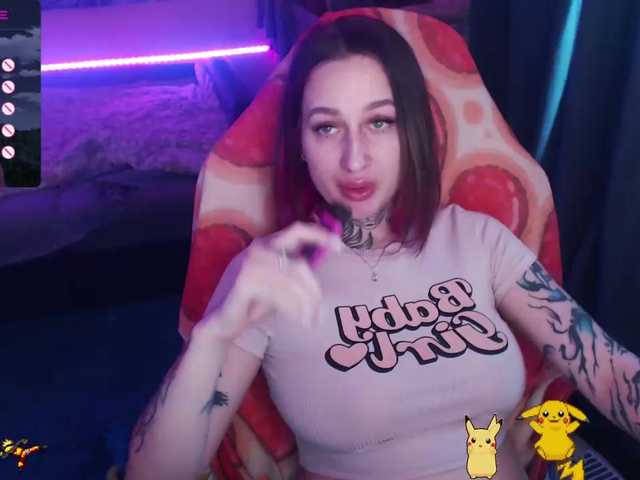 Live sex webcam photo for LadyMoonLight #276431747