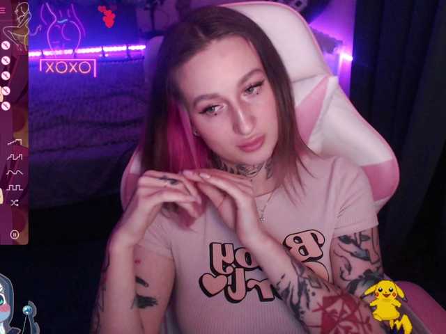 Live sex webcam photo for LadyMoonLight #276846863