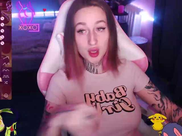 Live sex webcam photo for LadyMoonLight #276880079