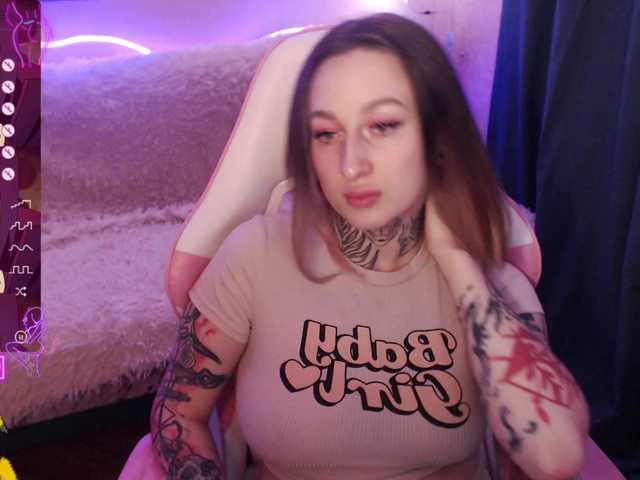 Live sex webcam photo for LadyMoonLight #277499164