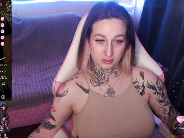 Live sex webcam photo for LadyMoonLight #277769654