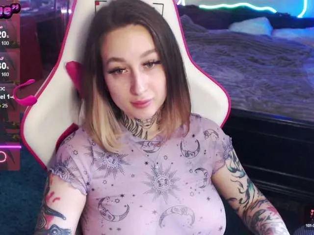 Live sex webcam photo for LadyMoonLight #278279742