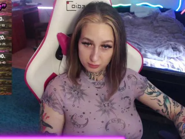 Live sex webcam photo for LadyMoonLight #278306640