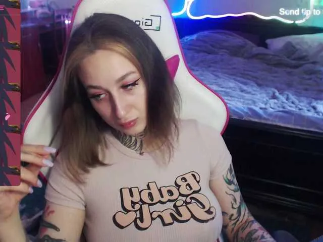 Live sex webcam photo for LadyMoonLight #288091089