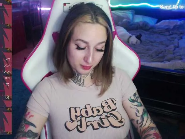 Live sex webcam photo for LadyMoonLight #288647690