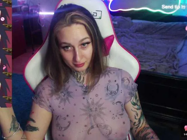 Live sex webcam photo for LadyMoonLight #288719449