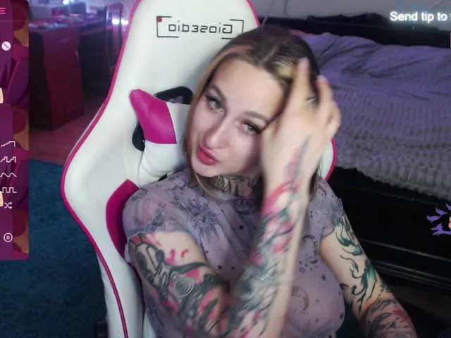 Live sex webcam photo for LadyMoonLight #290001714