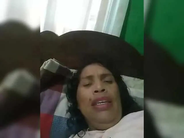 Live sex webcam photo for Ladysexyboobs #291041967