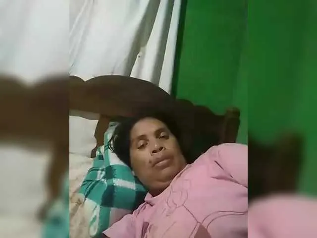 Live sex webcam photo for Ladysexyboobs #291085239