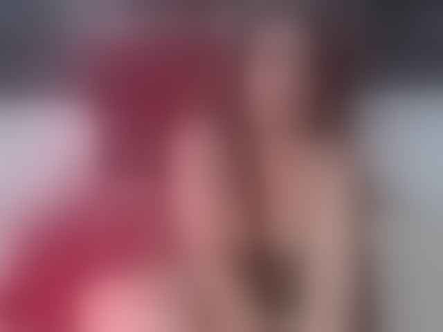 Live sex webcam photo for Ladyxmilf #294327279