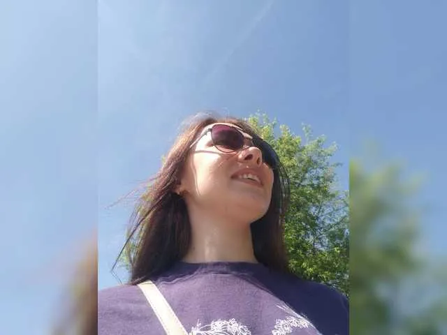 Live sex webcam photo for Laffna #273502009