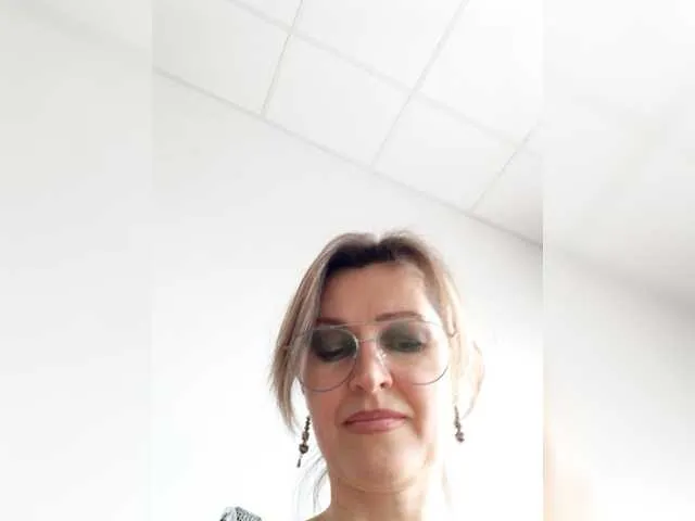 Live sex webcam photo for LagoonJoy #277682511