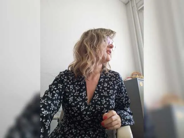 Live sex webcam photo for LagoonJoy #277751414