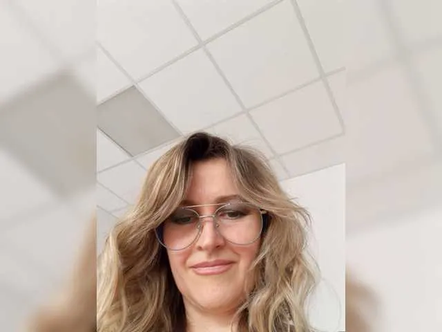 Live sex webcam photo for LagoonJoy #277798498