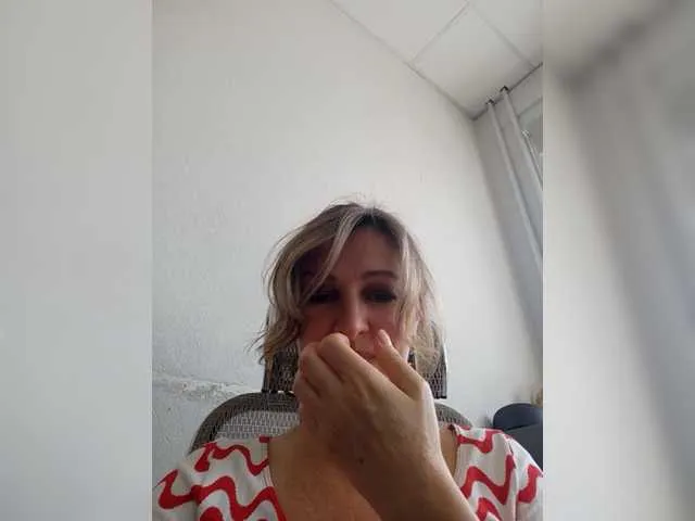 Live sex webcam photo for LagoonJoy #278056526