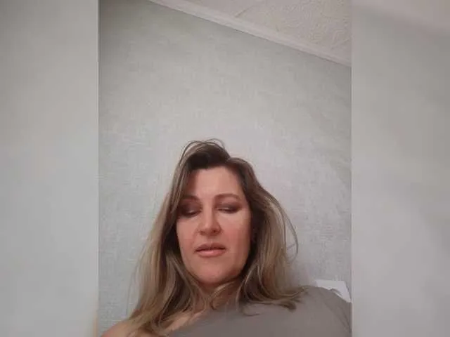Live sex webcam photo for LagoonJoy #278127686