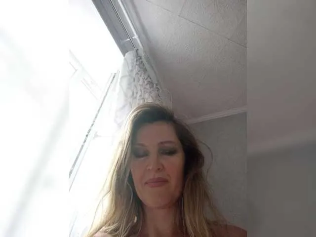 Live sex webcam photo for LagoonJoy #278166020