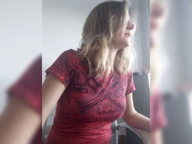 Live sex webcam photo for LagoonJoy #278236780