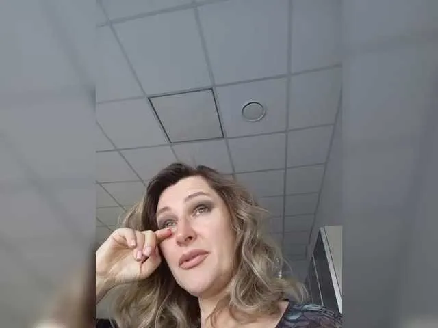 Live sex webcam photo for LagoonJoy #278285111