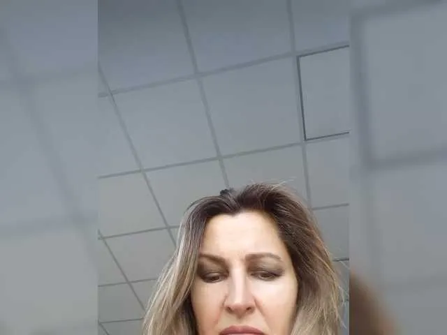Live sex webcam photo for LagoonJoy #282424383