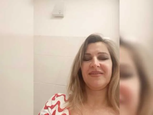 Live sex webcam photo for LagoonJoy #287573715