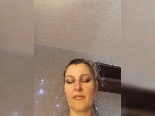 Live sex webcam photo for LagoonJoy #288313212