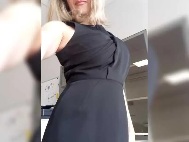 Live sex webcam photo for LagoonJoy #288568594